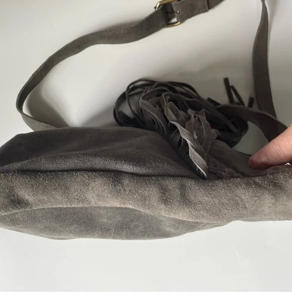 EARTHBOUND Gray Bohemian Festival Shoulder Bag with Fringe Zipper Closure - Picture 5 of 9